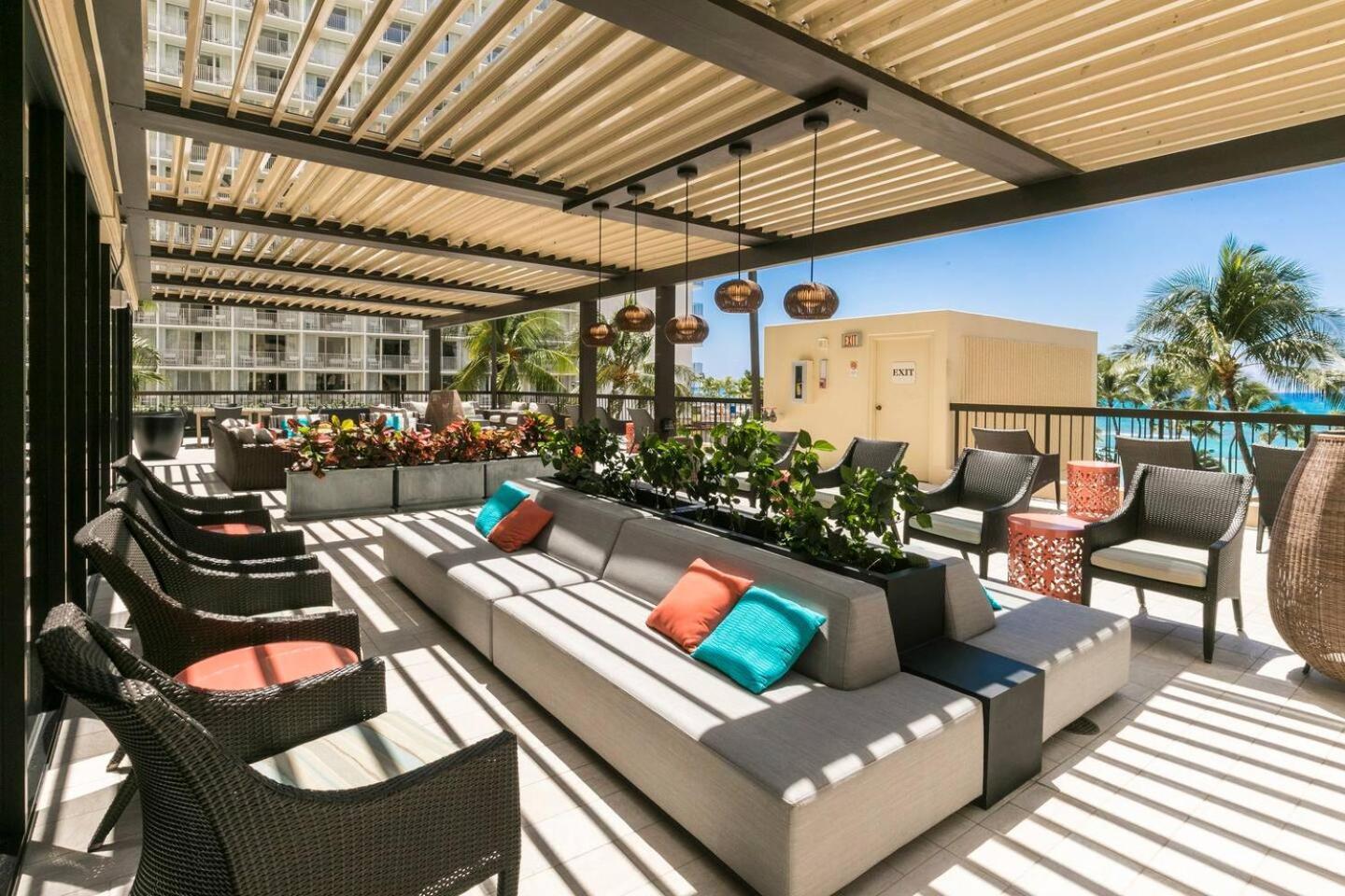 Luxury Oceanfront 2 Bedroom Apartment At Waikiki Beach Tower Honolulu Exteriör bild