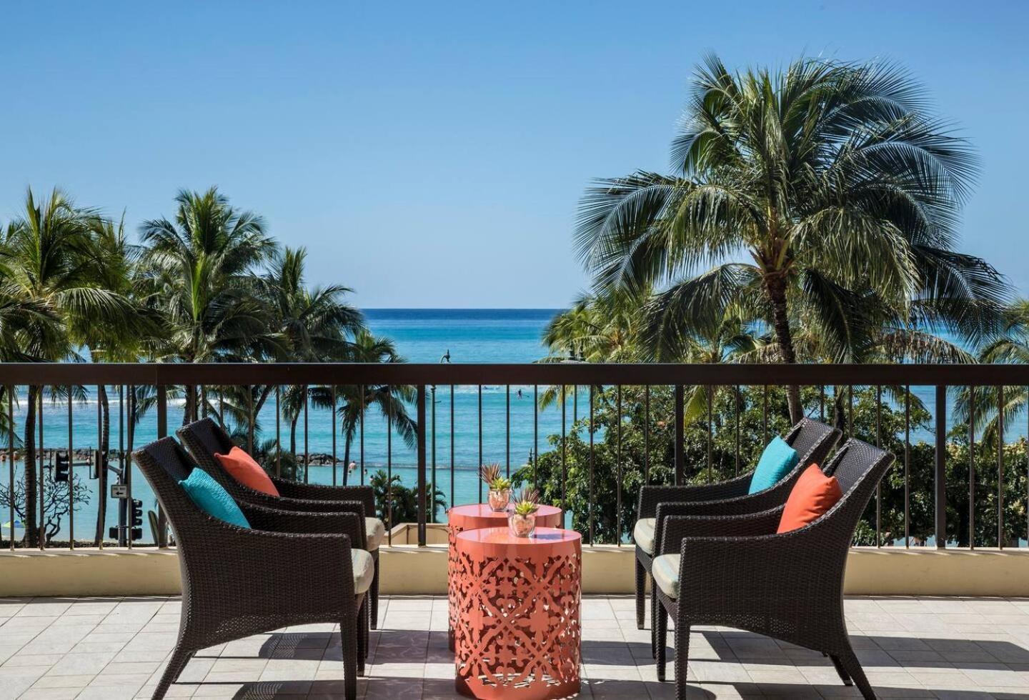 Luxury Oceanfront 2 Bedroom Apartment At Waikiki Beach Tower Honolulu Exteriör bild